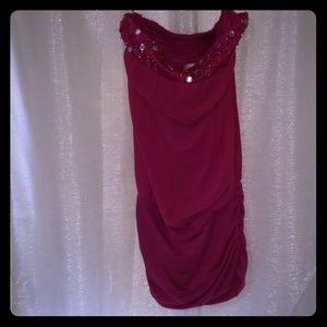 Cute strapless shimmery dress!